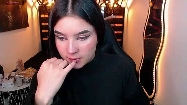 Natalie loffreda online show from 04-07-26, 07:48