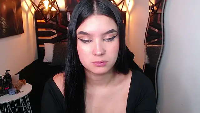 Natalie loffreda online show from 04-09-26, 07:53