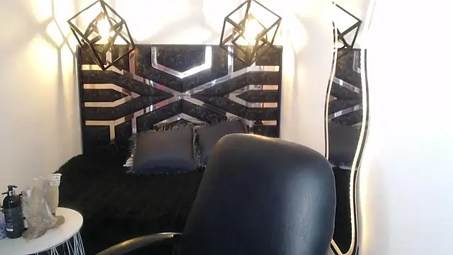 Natalie loffreda online show from 03-31-26, 07:49