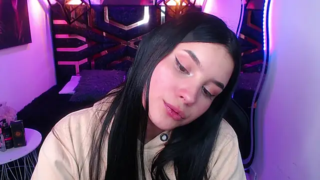 Natalie loffreda online show from 05-06-26, 08:46