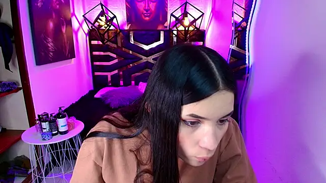 Natalie loffreda online show from 06-06-26, 08:14