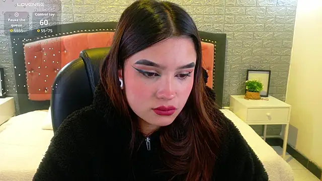 Natalie loffreda online show from 12-03-25, 03:18