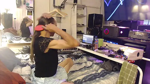 Puff0169 online show from 06-10-26, 03:30