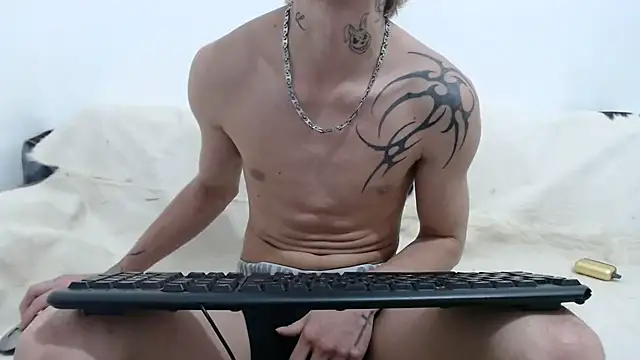 Dan jonson15 online show from 11-11-25, 03:23