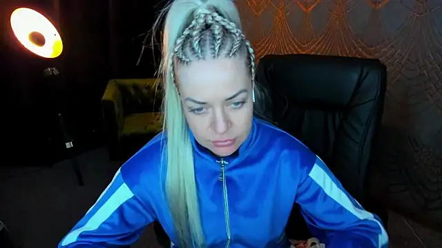 Anna Snows online show from 04-09-26, 04:25