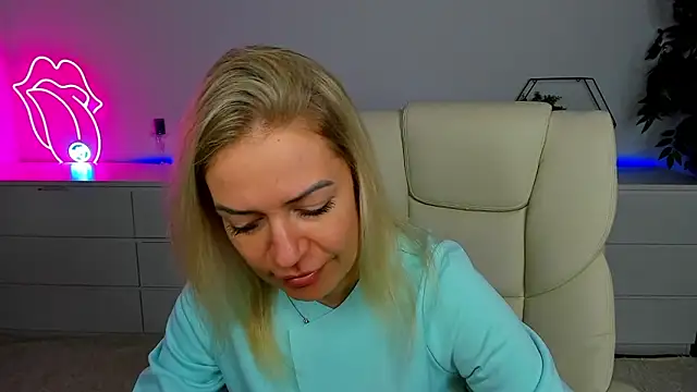 Anna Snows online show from 09-20-25, 06:35