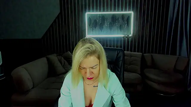 Anna Snows online show from 10-12-25, 05:20