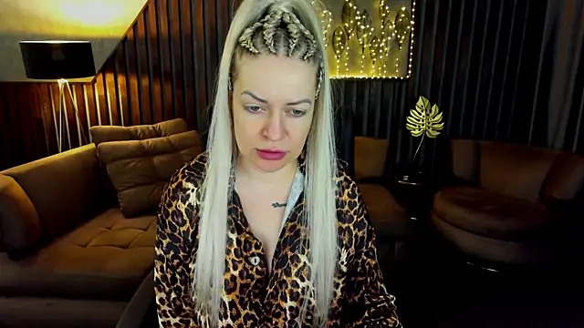 Anna Snows online show from 04-11-26, 05:26