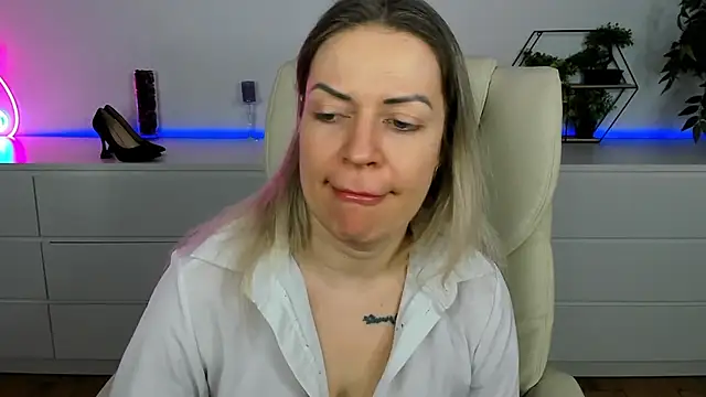 Anna Snows online show from 03-16-26, 06:39