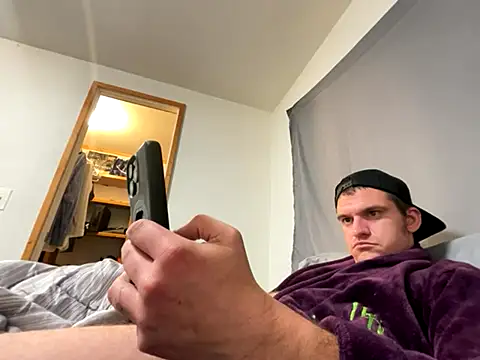 cumitted online show from 11-24-25, 03:01