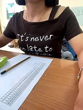 -NhaKy22 online show from 09-11-25, 01:27