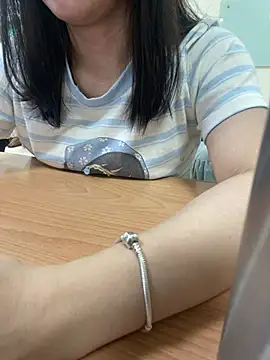 Snapshot of -NhaKy22 chatting on 07-16-26, 12:51 -NhaKy22 online show from 07-16-26, 12:51