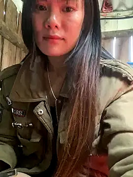 PhanHaa online show from 11-13-25, 01:42