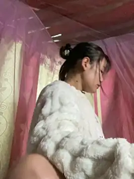 PhanHaa online show from 12-17-25, 12:10