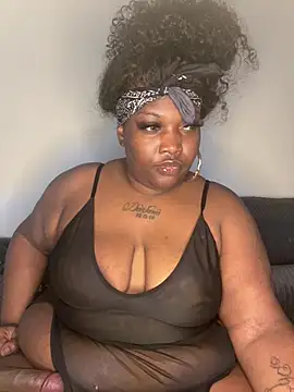 Snapshot of BeezyOleChocolateAss chatting on 06-24-26, 03:32 BeezyOleChocolateAss online show from 06-24-26, 03:32