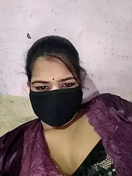 Snapshot of Riya_hot12 chatting on 09-08-25, 03:33 Riya hot12 online show from 09-08-25, 03:33