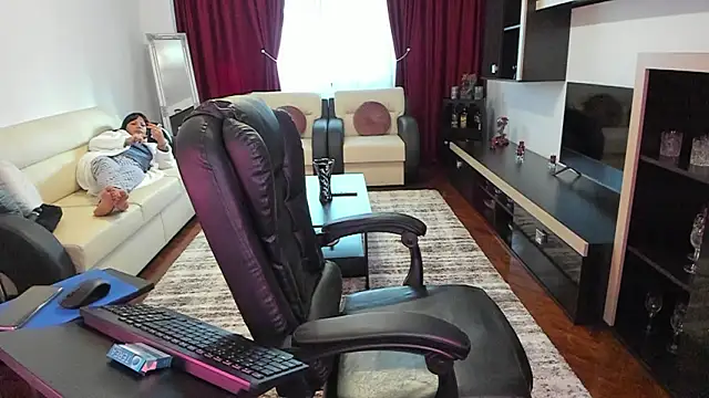 Ella sweety00 online show from 03-12-26, 06:17