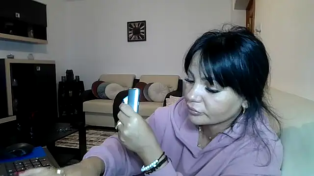Snapshot of Ella_sweety00 chatting on 04-30-26, 02:57 Ella sweety00 online show from 04-30-26, 02:57