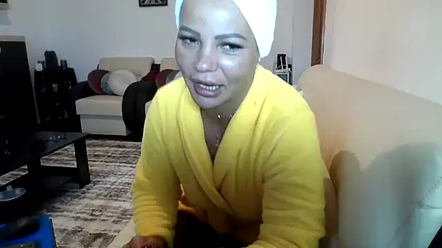 Snapshot of Ella_sweety00 chatting on 05-10-26, 11:25 Ella sweety00 online show from 05-10-26, 11:25