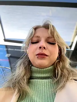 EveLittleSinner online show from 10-08-25, 09:22