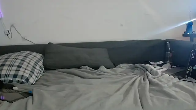 th1  online show from 04-26-26, 06:43