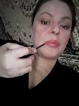 Snapshot of JillOKissx chatting on 11-24-25, 07:41 JillOKissx online show from 11-24-25, 07:41