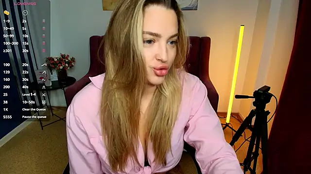 Emma  Ross online show from 06-28-26, 02:18