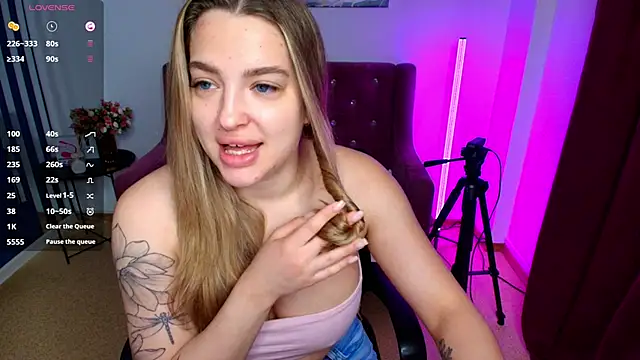 Emma  Ross online show from 06-13-26, 01:14