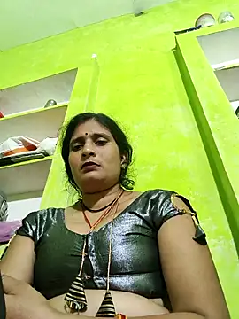 Hot-piuy online show from 10-29-25, 04:06