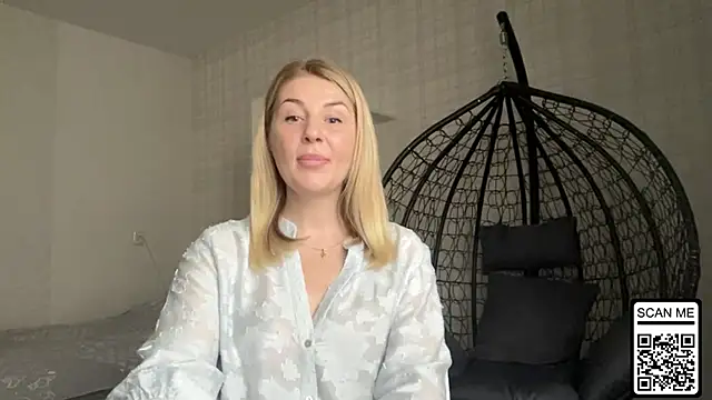 Blondie xoxoxo online show from 04-08-26, 08:27