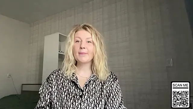 Blondie xoxoxo online show from 03-10-26, 07:56