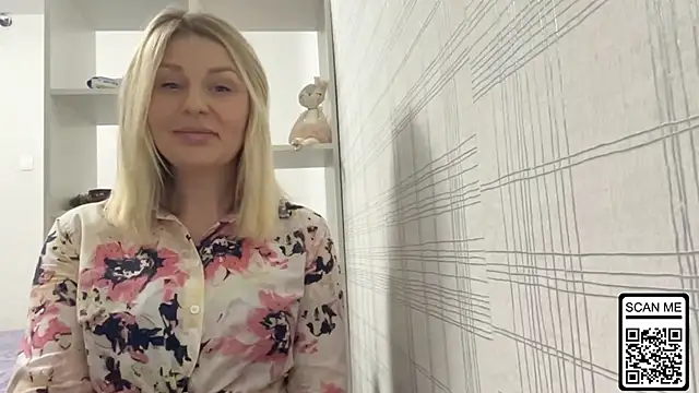 Blondie xoxoxo online show from 11-10-25, 05:18