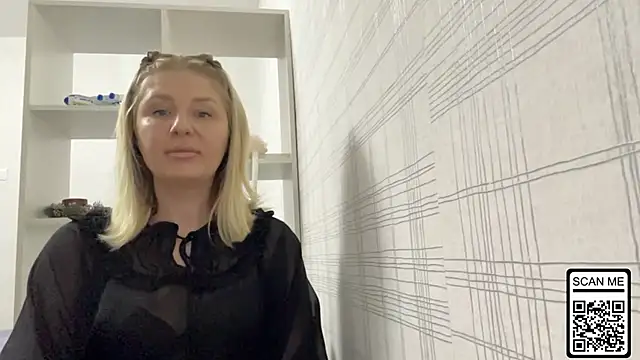 Blondie xoxoxo online show from 11-14-25, 02:10