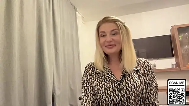 Blondie xoxoxo online show from 10-11-25, 07:59