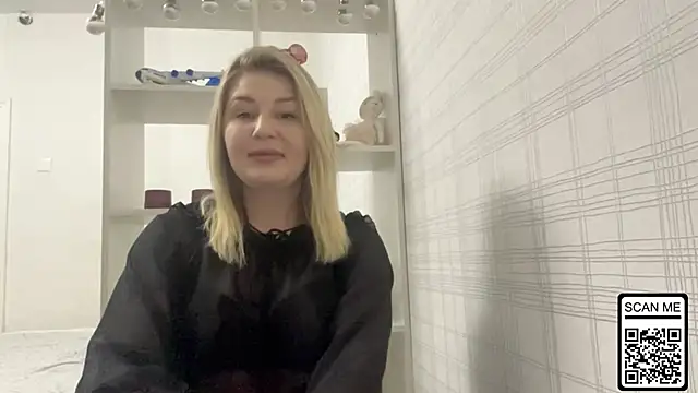 Blondie xoxoxo online show from 01-16-26, 04:33