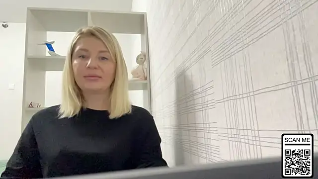 Blondie xoxoxo online show from 10-17-25, 06:50