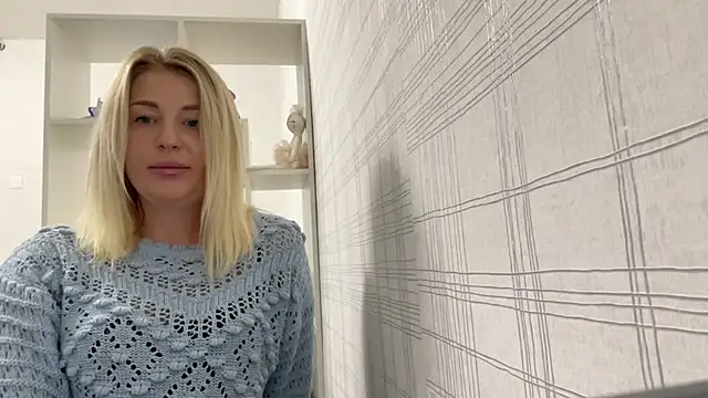 Blondie xoxoxo online show from 09-28-25, 01:51