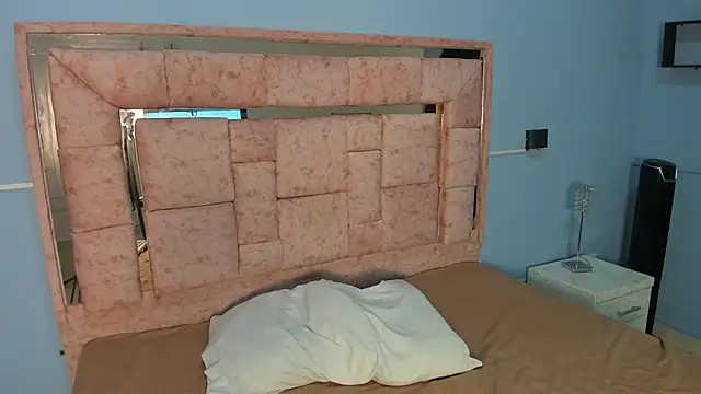 LICKY LOV online show from 11-26-25, 03:17