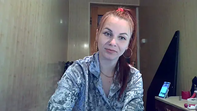 Kisa26311 online show from 10-30-25, 09:29