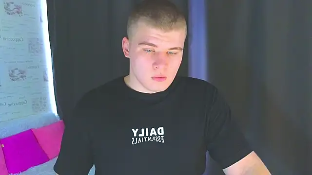 Snapshot of kittenmurr chatting on 10-07-25, 03:51 kittenmurr online show from 10-07-25, 03:51