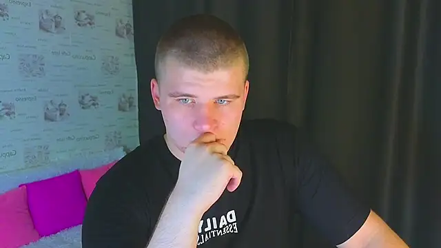 Snapshot of kittenmurr chatting on 09-23-25, 05:20 kittenmurr online show from 09-23-25, 05:20