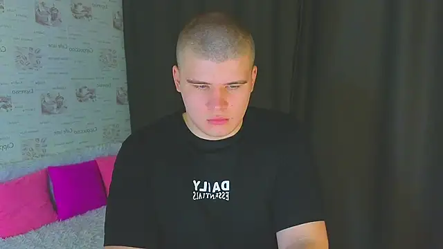 Snapshot of kittenmurr chatting on 10-02-25, 07:17 kittenmurr online show from 10-02-25, 07:17