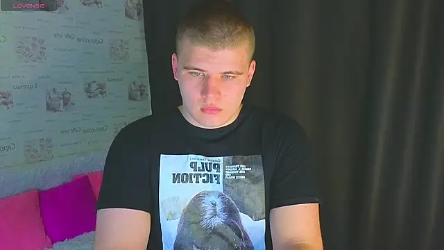 Snapshot of kittenmurr chatting on 10-16-25, 04:26 kittenmurr online show from 10-16-25, 04:26