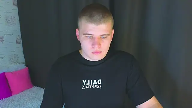 Snapshot of kittenmurr chatting on 10-07-25, 03:57 kittenmurr online show from 10-07-25, 03:57