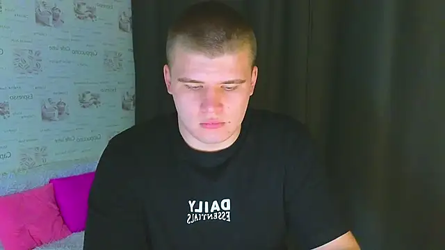 Snapshot of kittenmurr chatting on 09-26-25, 11:33 kittenmurr online show from 09-26-25, 11:33