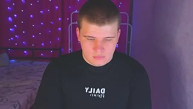 kittenmurr online show from 04-16-26, 09:39