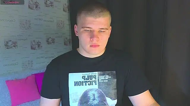 Snapshot of kittenmurr chatting on 10-12-25, 08:21 kittenmurr online show from 10-12-25, 08:21