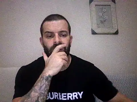 Snapshot of kean2365 chatting on 02-08-26, 10:18 kean2365 online show from 02-08-26, 10:18