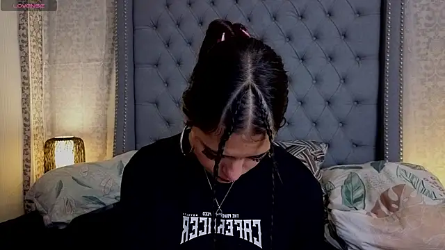 Abby roussee online show from 11-14-25, 04:49