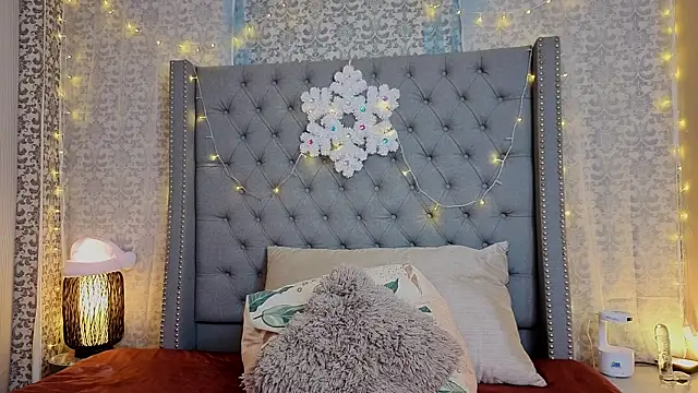 Abby roussee online show from 12-18-25, 09:40